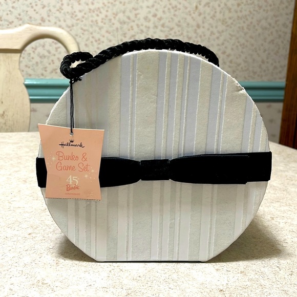 BNWT HALLMARK 45th ANNIVERSARY BARBIE BUNKO & GAME SET 2004 - Picture 3 of 10